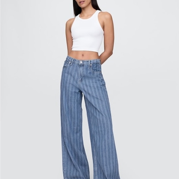 GAP Women's Blue Striped Flare Jeans - Picture 2 of 5
